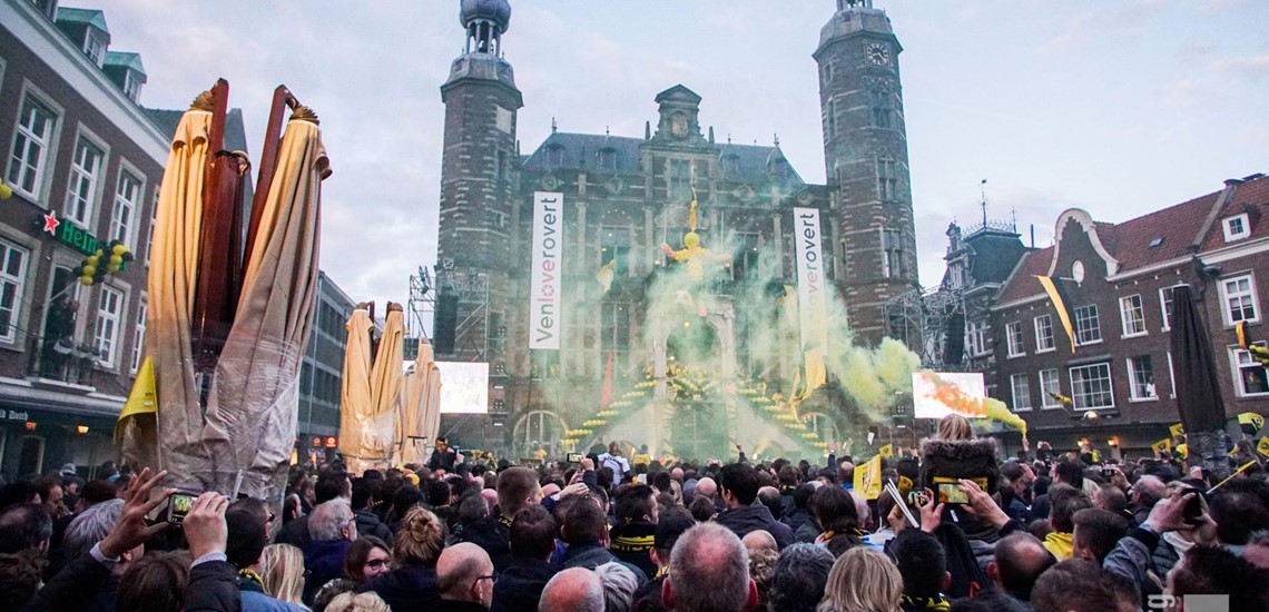 Feier des FC VVV auf dem Markt Venlo