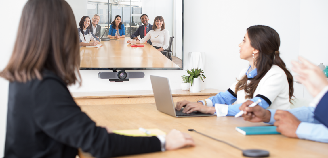 Zusammenarbeit und Besprechungen - FOXX AV