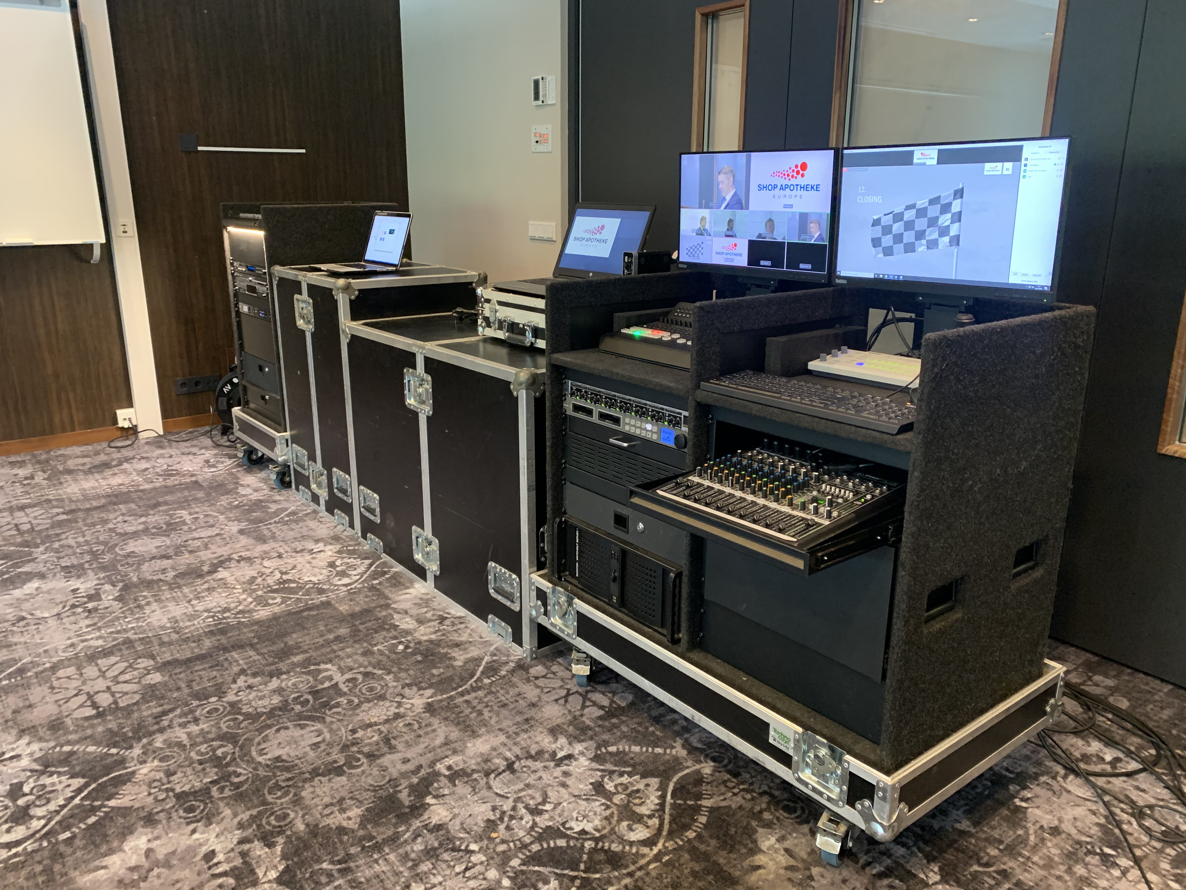 Shop Apotheke Hauptversammluing by FOXX AV