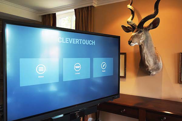 FOXX AV - Dr Weigert - Clevertouch