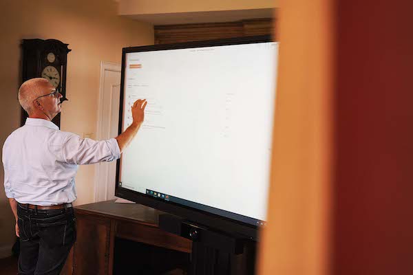 FOXX AV - Dr. Weigert - Samenwerken