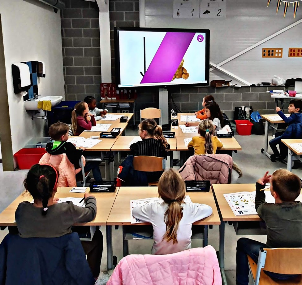 FOXX AV - AV-Lösungen für die Grundschulbildung