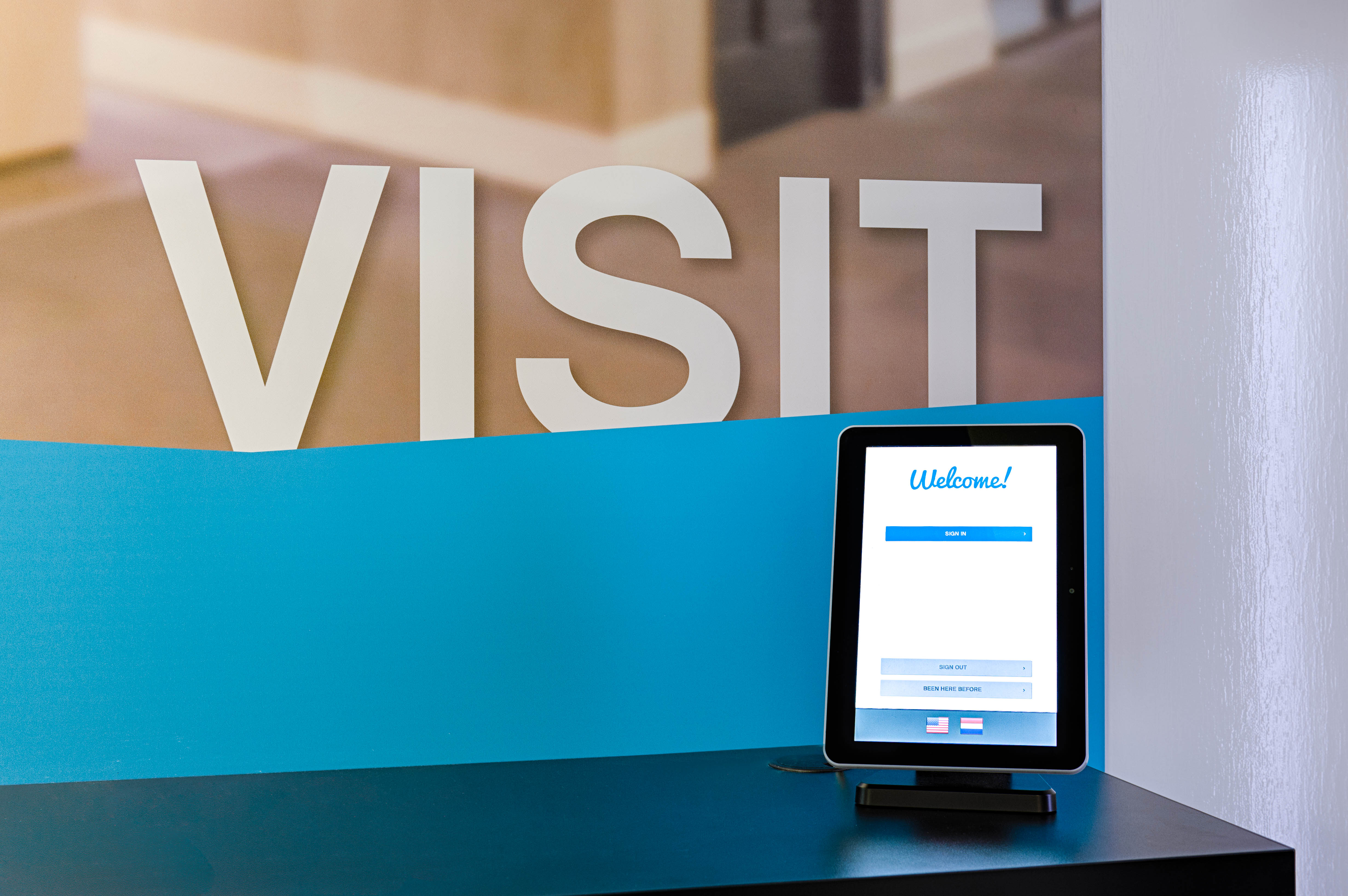 GoBright Visit & Wayfinding by FOXX AV