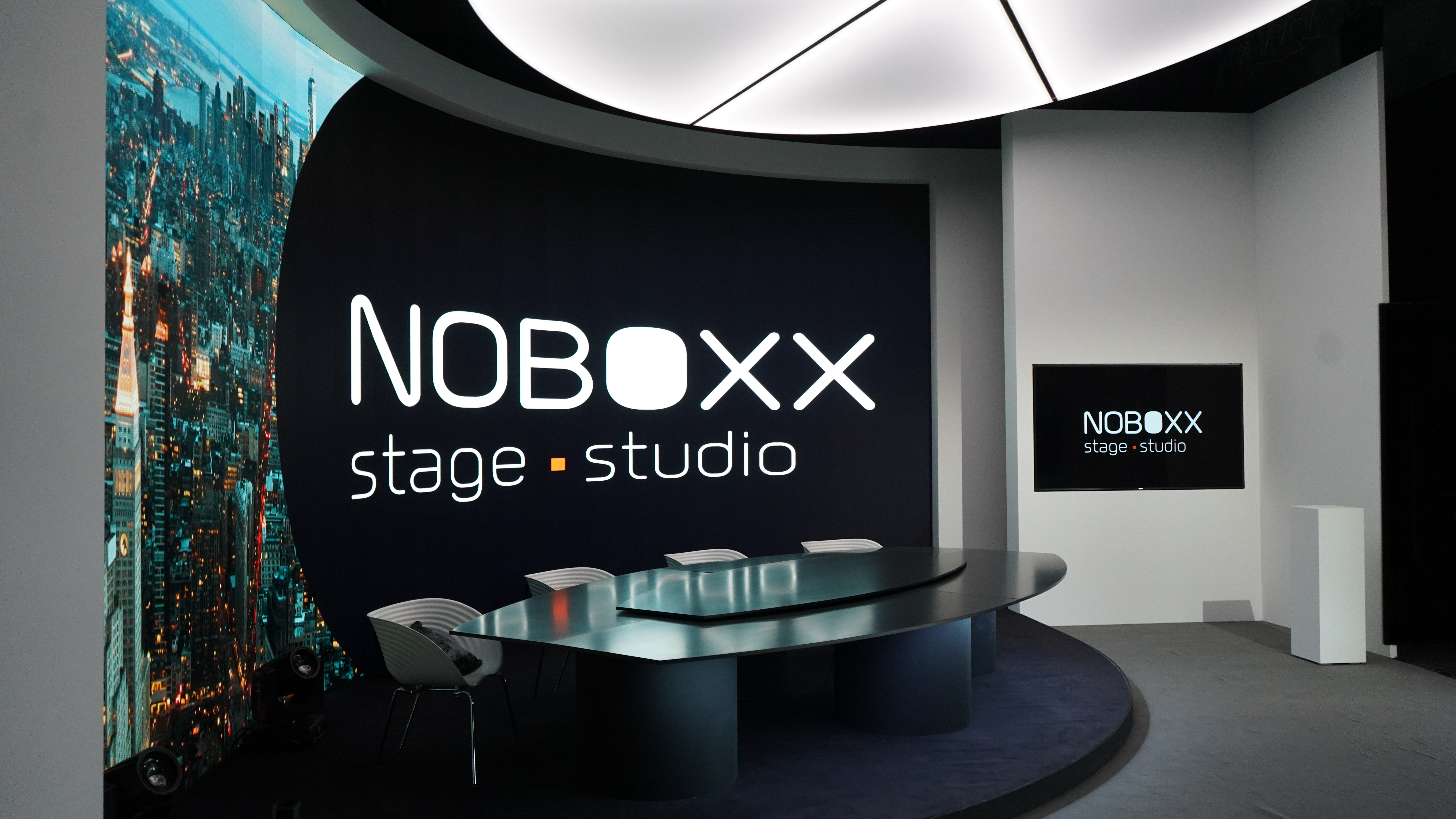 NOBOXX Stage • Studio für Online-Veranstaltungen von FOXX AV- und CAS-Ausstellungen