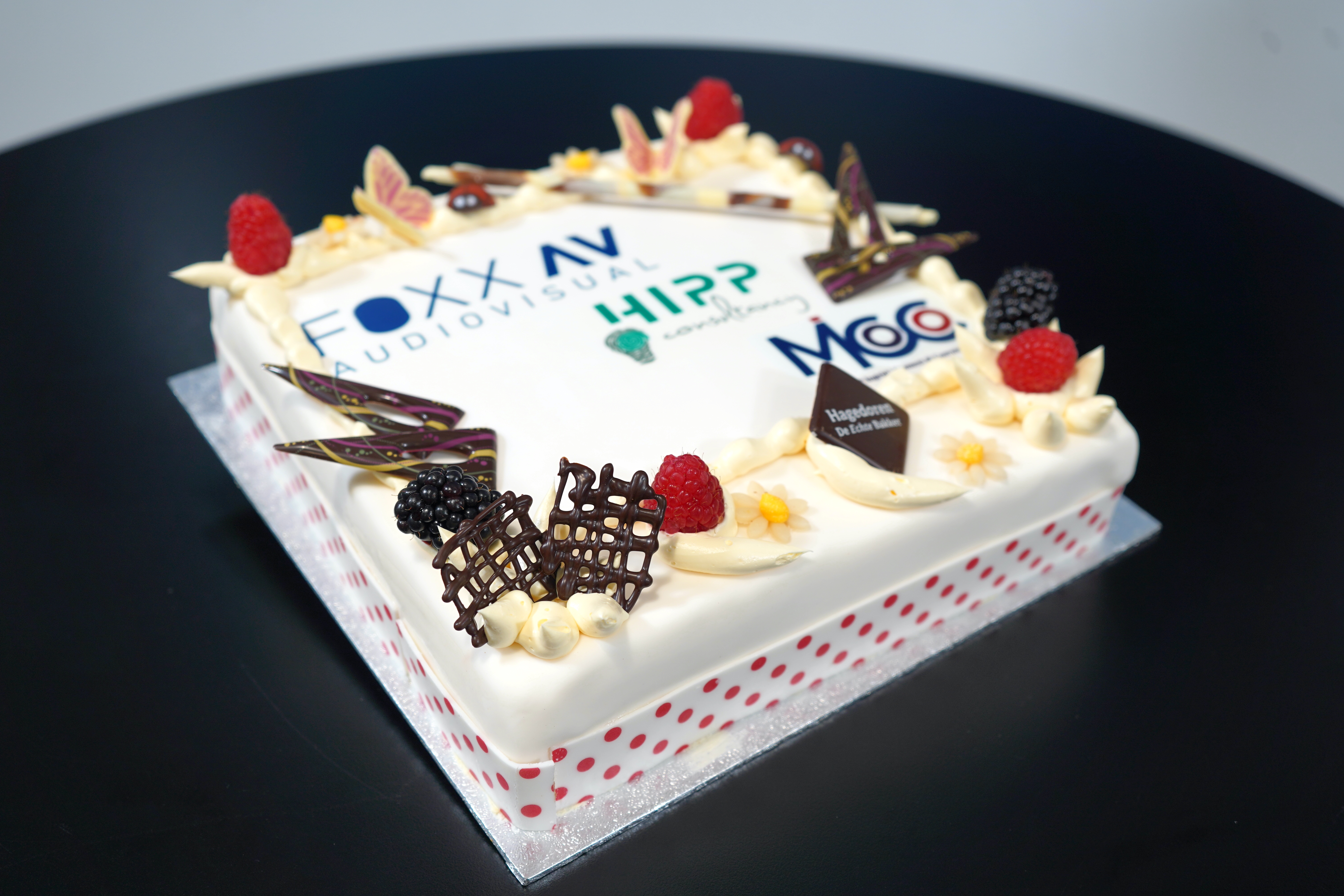 Hybride arbeiten  von FOXX AV