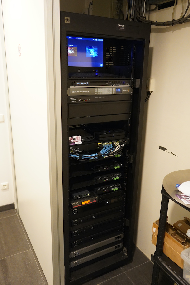 Peusen uitvaart - narrowcasting by FOXX AV