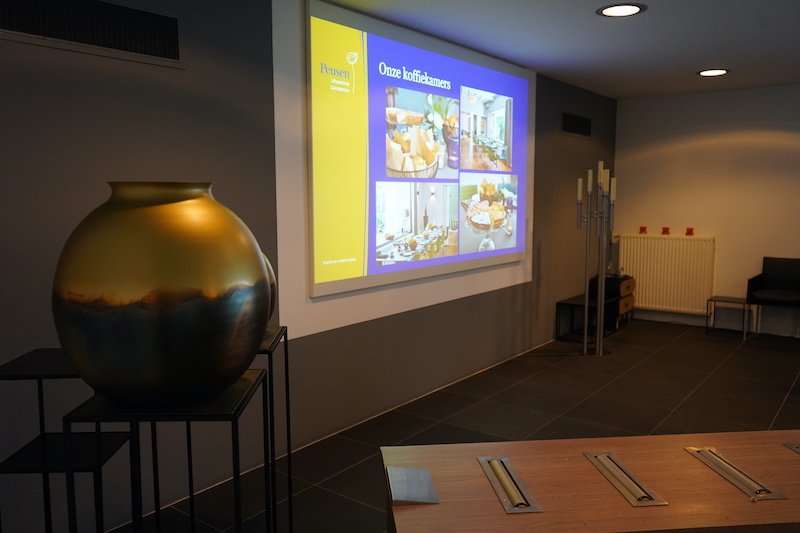 Peusen uitvaart - narrowcasting by FOXX AV