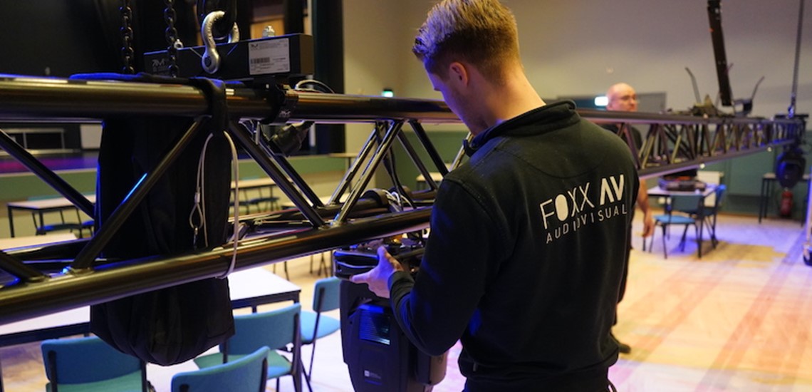 Multifunktionales Zentrum Oelbroeck durch FOXX AV