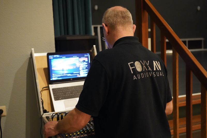 FOXX AV sucht vier neue Mitarbeiter