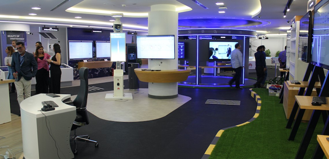 Experience Centers by FOXX AV