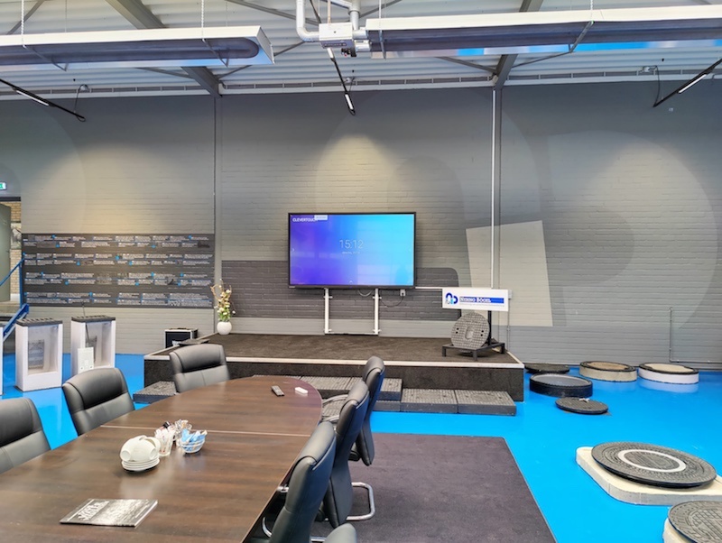 Experience Center - Nering Bögel by FOXX AV 