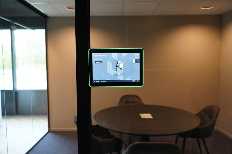 Tenfold. Smart office AV concept by FOXX AV 