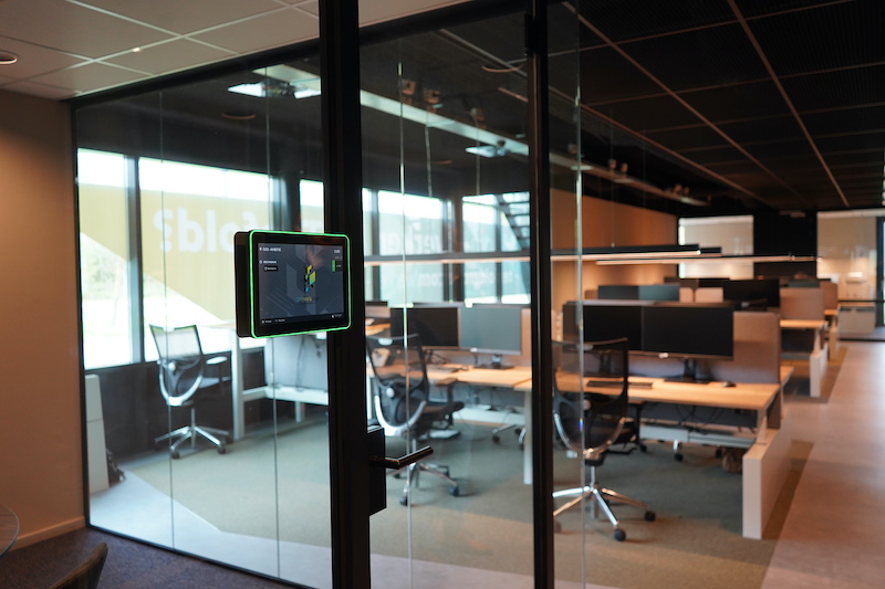 Tenfold. Smart office AV concept by FOXX AV 