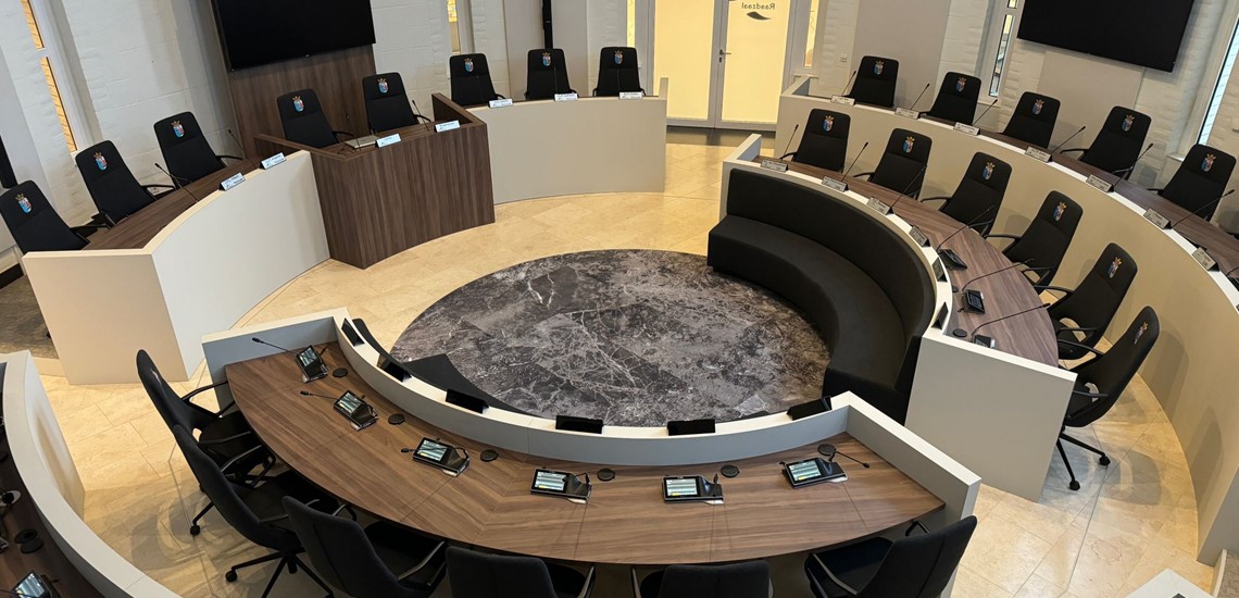 FOXX AV modernisiert Ratssaal der Gemeinde Landgraaf